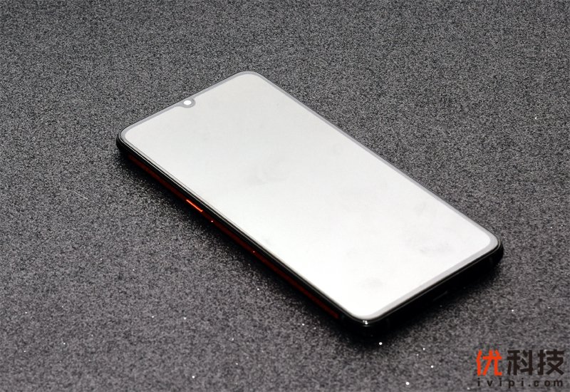 高颜值的性能猛兽 iQOO手机真机图赏