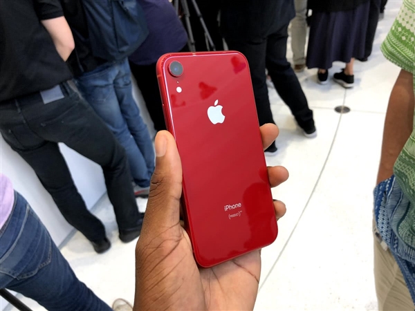 iPhone XR新版要加入新配色？绿色和薰衣草色