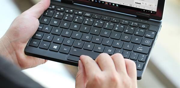 壹号本OneMix3实拍：8.4英寸2K屏的掌上电脑