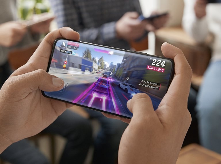 DisplayMate：一加7 Pro拥有一块接近教科书级别的屏幕