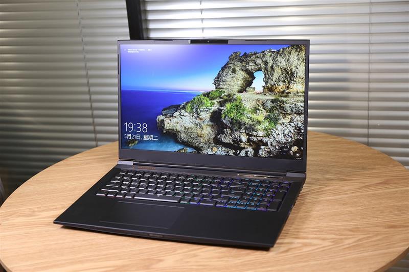 九代酷睿电竞本给你想要的一切！机械革命深海泰坦X9Ti-R评测