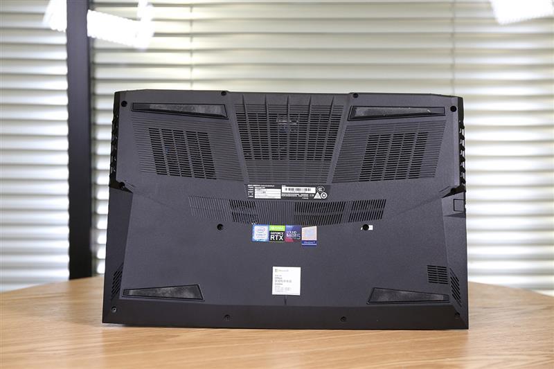 九代酷睿电竞本给你想要的一切！机械革命深海泰坦X9Ti-R评测