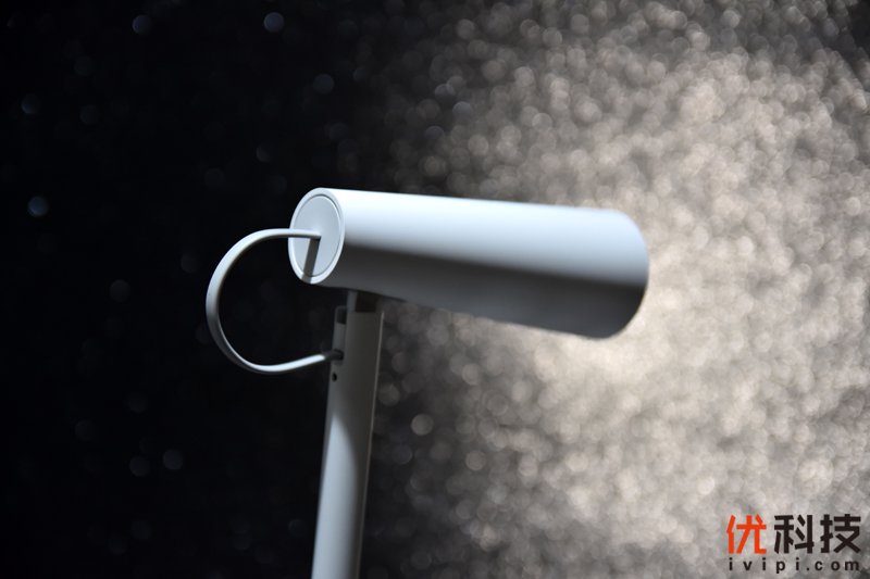 三档可调恒定柔光 米家充电台灯了解一下