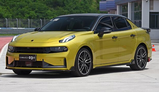 做整条gai最靓的仔 赛道体验领克03+