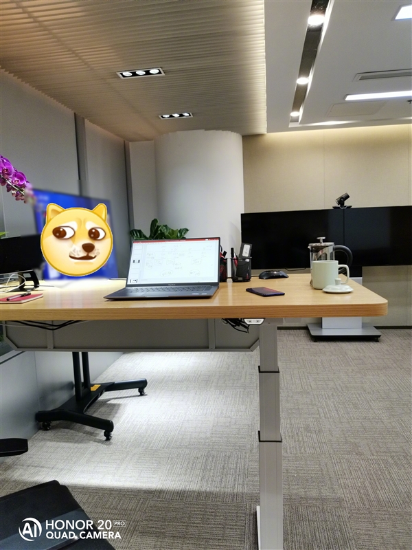 7月15日见 荣耀全新品类宣布：或推出电视新品