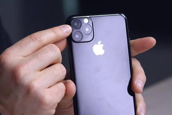 iPhone 11实锤：采用浴霸摄像头