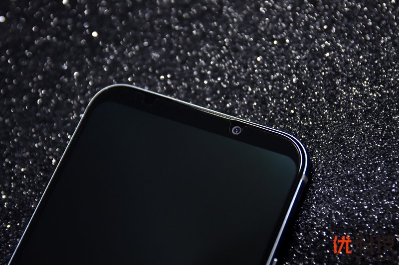 骁龙855Plus+12G性能王者 黑鲨游戏手机2 Pro评测