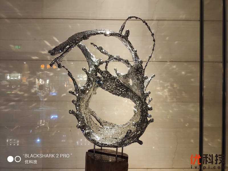 骁龙855Plus+12G性能王者 黑鲨游戏手机2 Pro评测