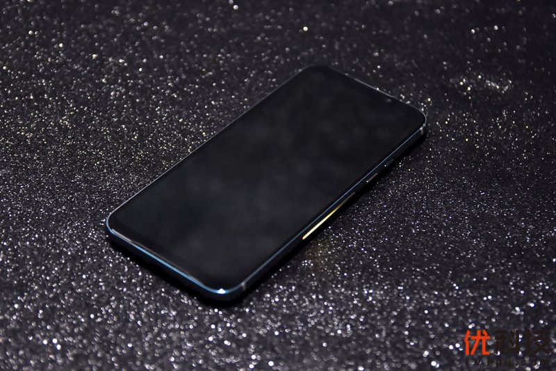 骁龙855Plus+12G性能王者 黑鲨游戏手机2 Pro评测