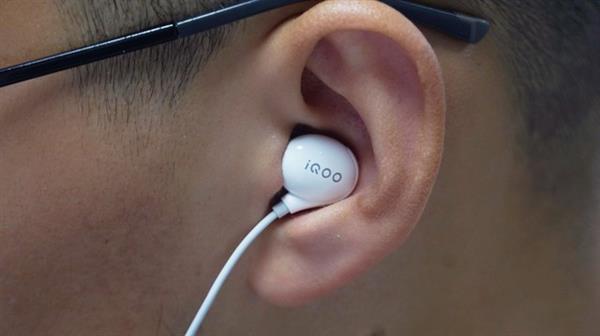 不二之选 <a href='https://www.vivo.com.cn/vivo/iqoopro/' target='_blank'><u>iQOO Pro</u></a>试听：手机HiFi坚守者的独立思考