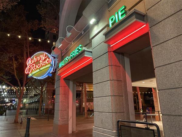 5499买吗？iPhone 11评测：发布会上的配角 现实中的正旗舰