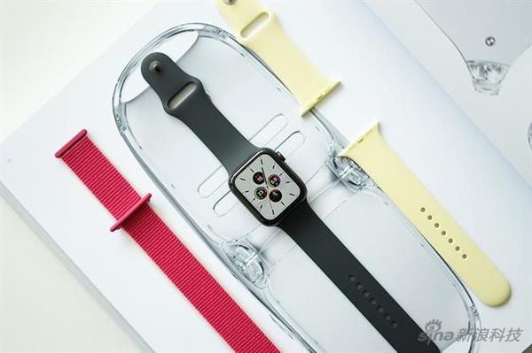 <a href='https://www.apple.com/cn/' target='_blank'><u>苹果</u></a>Apple Watch 5评测：一块永不熄灭的屏幕