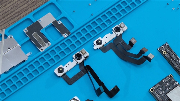 iPhone 11 Pro Max全球首拆！全变了