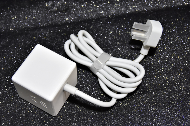 四面供电不“掐架” 米家魔方转换器开箱体验