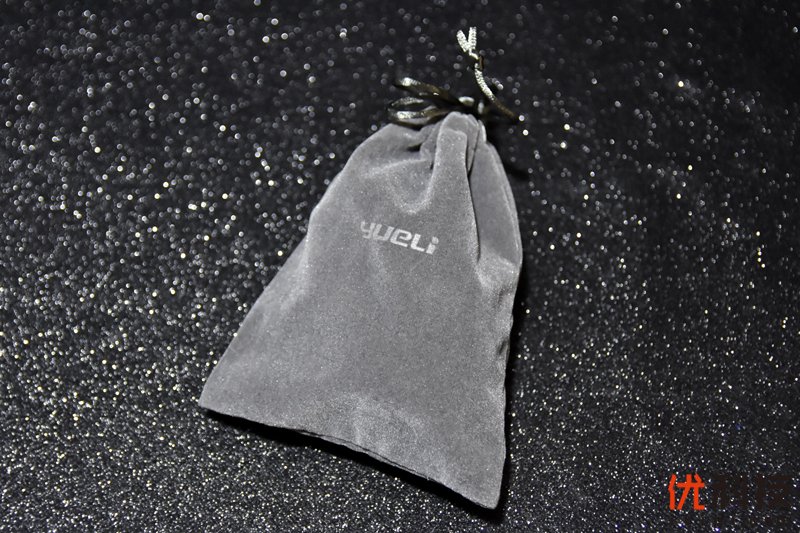 挽救你的发际线 荣耀亲选月立震动按摩负离子梳开箱体验