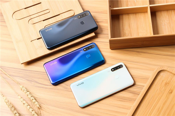 轻松用机一整天！千元优品vivo U3，续航快充“有妙招”