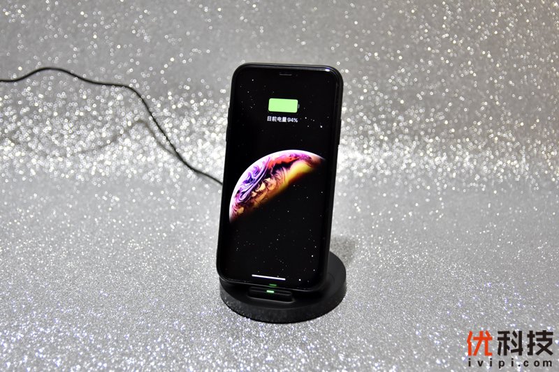 双线圈加持横竖可充 小米立式无线充电器开箱体验