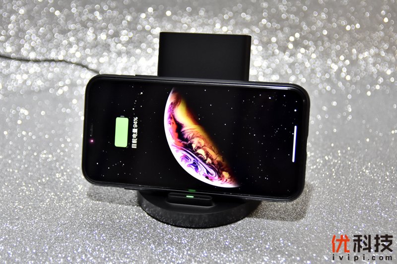 双线圈加持横竖可充 小米立式无线充电器开箱体验