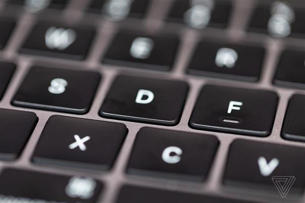 苹果16寸Macbook Pro笔记本发布 蝶式键盘终于改掉了