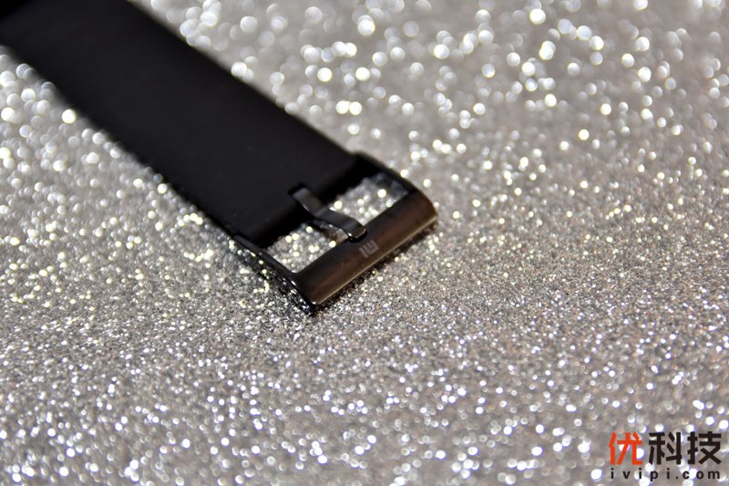 不必再依赖手机 小米手表开箱体验