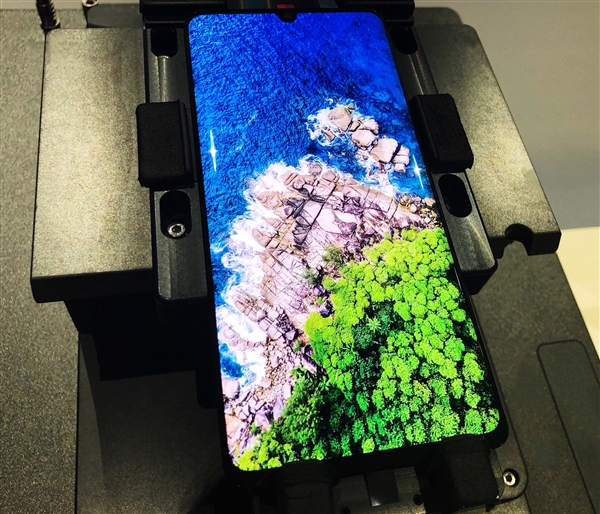 京东方明年AMOLED面板产能最高将达7000万片:增加200%