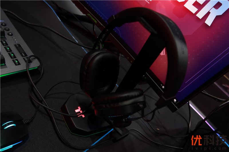 为了梦想的艺术而努力 Tt曜越电竞嘉年华上再推多款力作