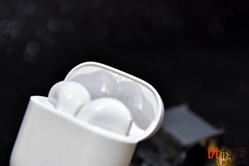 专业低音强化无延迟 realme Buds Air真无线耳机评测