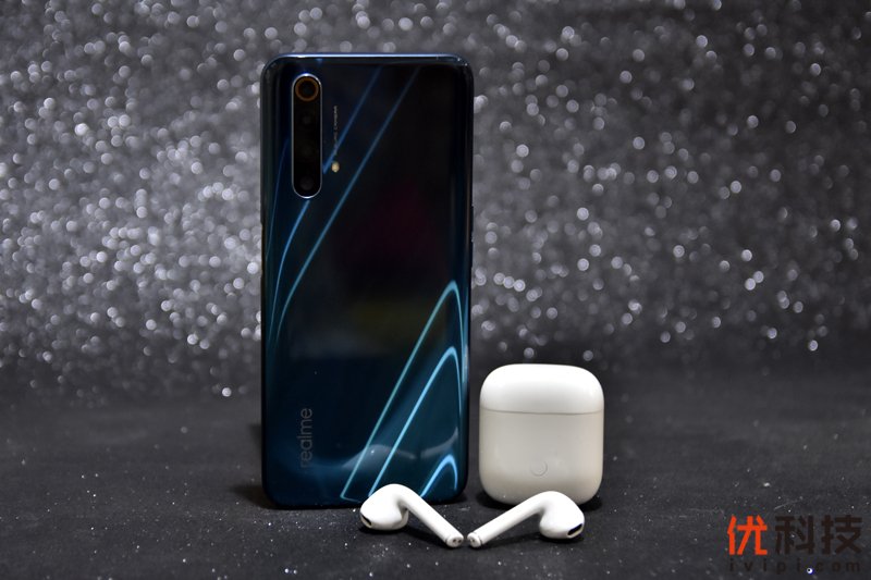 专业低音强化无延迟 realme Buds Air真无线耳机评测