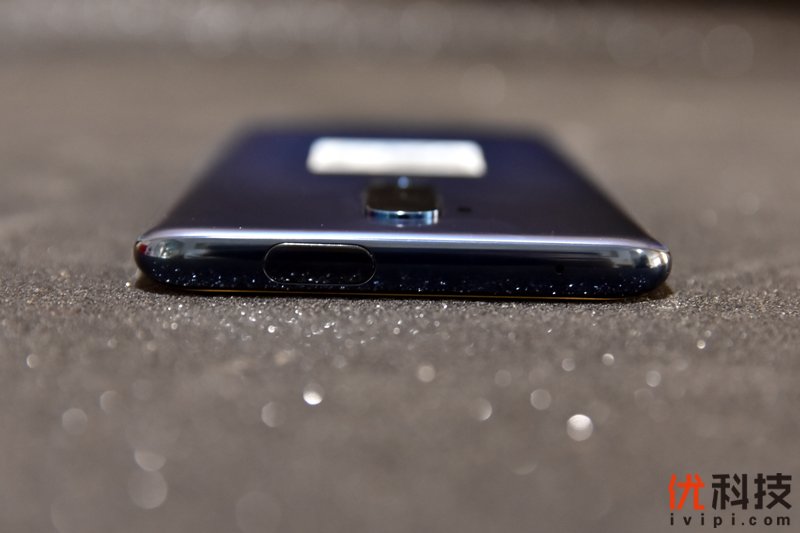 不仅是颜值巅峰，更是性能旗舰 一加7T Pro评测