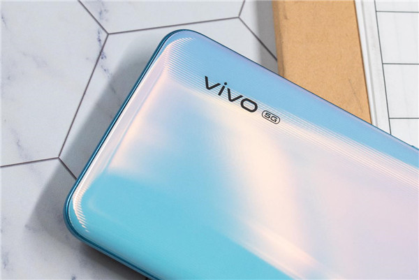 电池最大的5G手机 vivo Z6轻松解决游戏玩家的续航需求