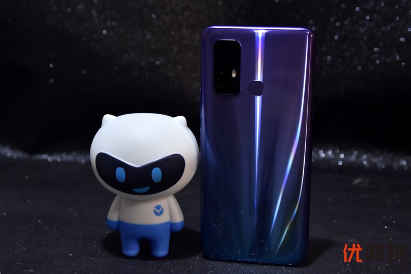 超长续航双模5G手机 vivo Z6优科技评测