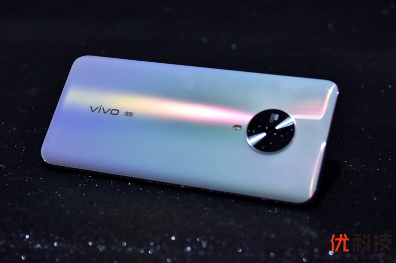 只为拍出更美的自己 vivo S6优科技开箱图赏