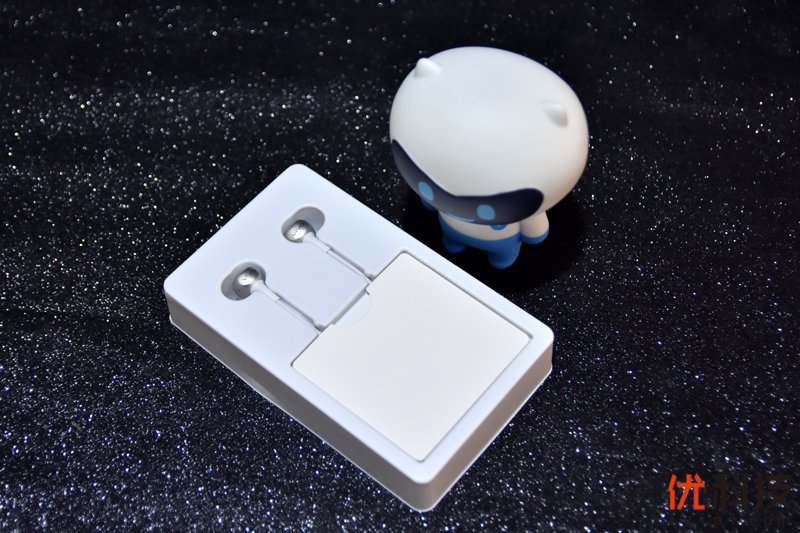 K歌麦克风+手游接头 vivo影音耳机优科技开箱<a href='https://www.ivipi.com/pc/' target='_blank'><u>体验</u></a>