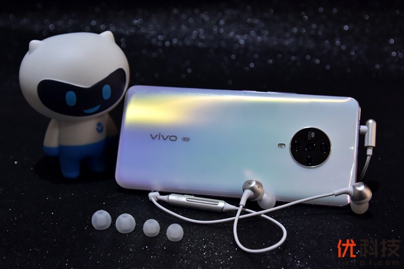 K歌麦克风+手游接头 vivo影音耳机优科技开箱体验