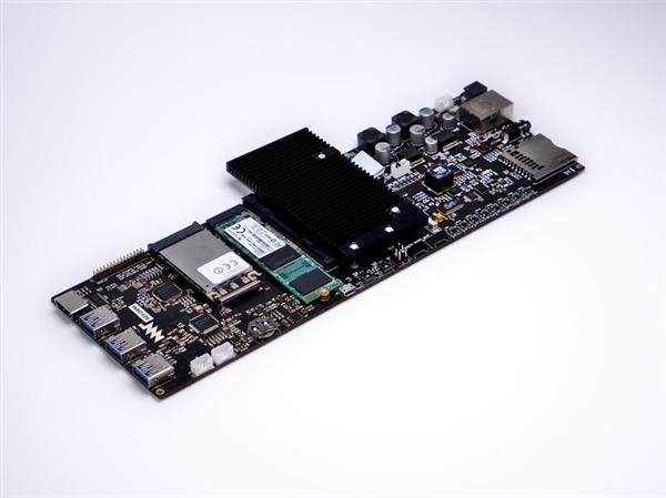 9000元！超个性12寸模块化笔记本上架：轨迹球+机械键盘