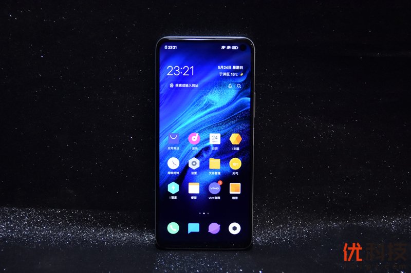 高性价比的完美诠释 iQOO Z1优科技评测
