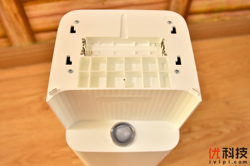 全天候科学饮食管理 小顽智能宠物喂食器优科技体验