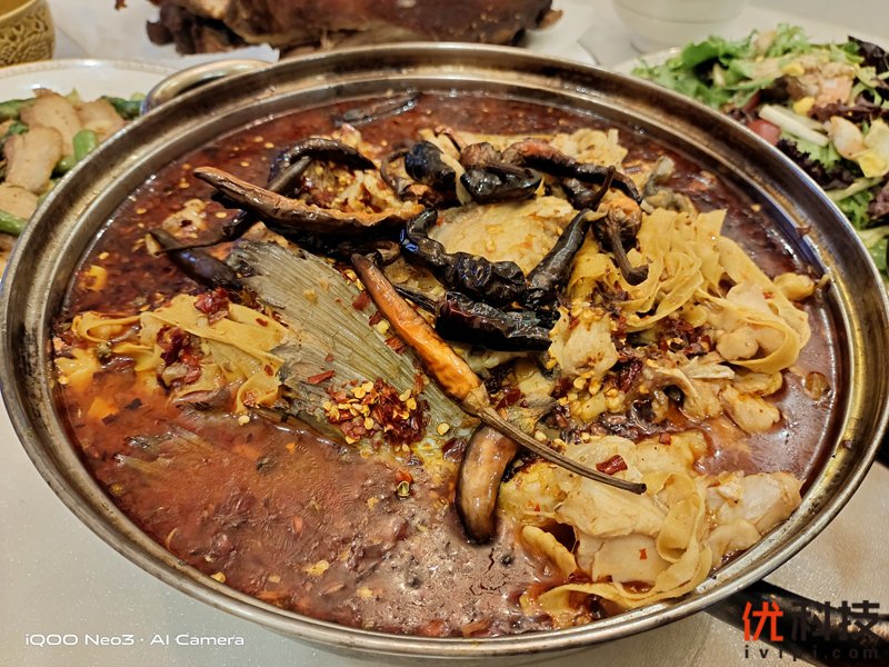 生而为赢 青年旗舰 iQOO Neo3优科技体验评测