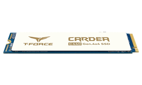 冰雪女神！十铨发布乳白航太陶瓷PCIe 4.0 SSD