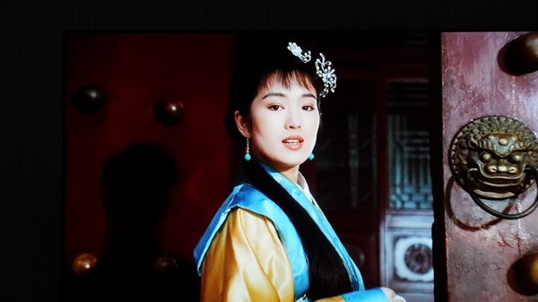 画质惊了！小米电视大师系列画面实拍：27年前周星驰电影就像今年上映的