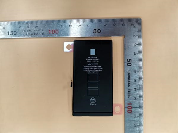 iPhone 12 Max现身：6.1寸屏、电池容量仅2815mAh