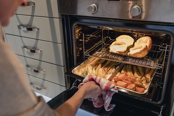 最容易吃灰的烤箱 为啥这么多人想买？