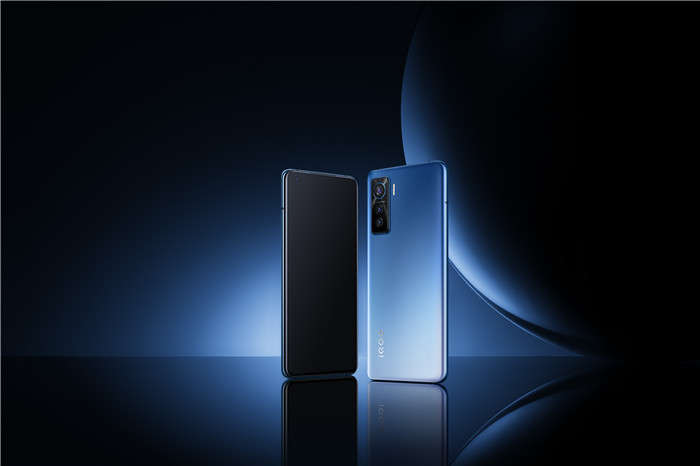 iQOO 5正式开售：KPL官方比赛用机，专业级电竞体验