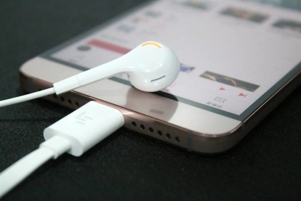 从耳机到手表 手机厂商们为何对周边产品如此热衷？