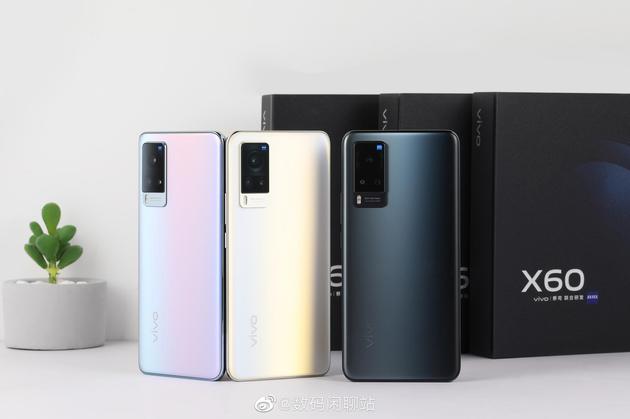 vivo X60真机照曝光：彩色渐变、暖黄、黑色