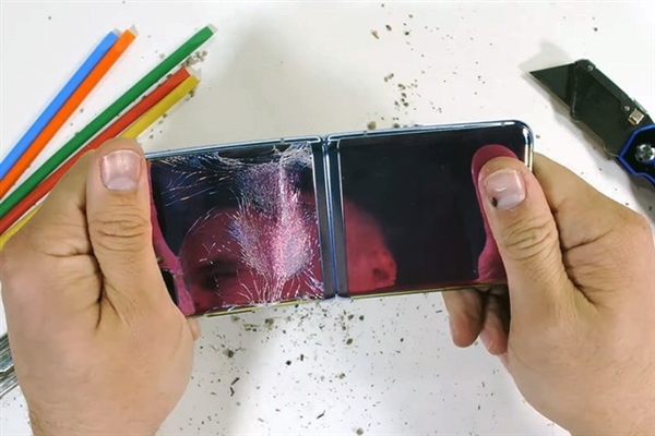 折叠屏不是未来！某种意义上来说是倒退