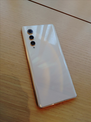 LG退出智能手机市场！最后的旗舰：V70真机曝光