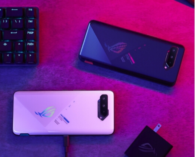 专业级液冷散热 腾讯ROG游戏手机5成功“驯龙”