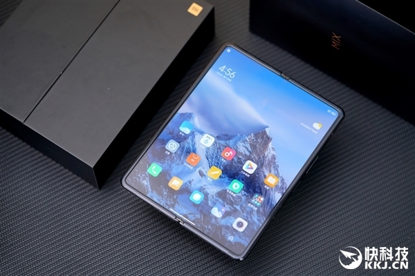 曝小米今年有两款屏下旗舰要发：小米MIX 4在列