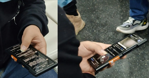 这是小米12？神秘新机现身地铁